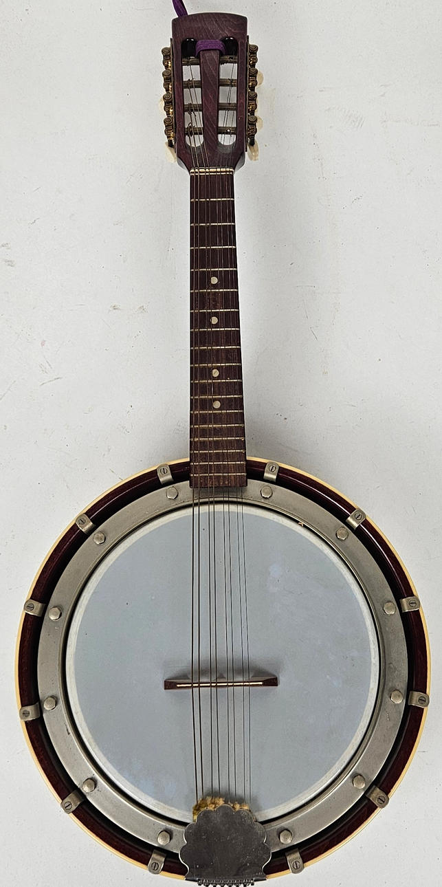 BANJO.