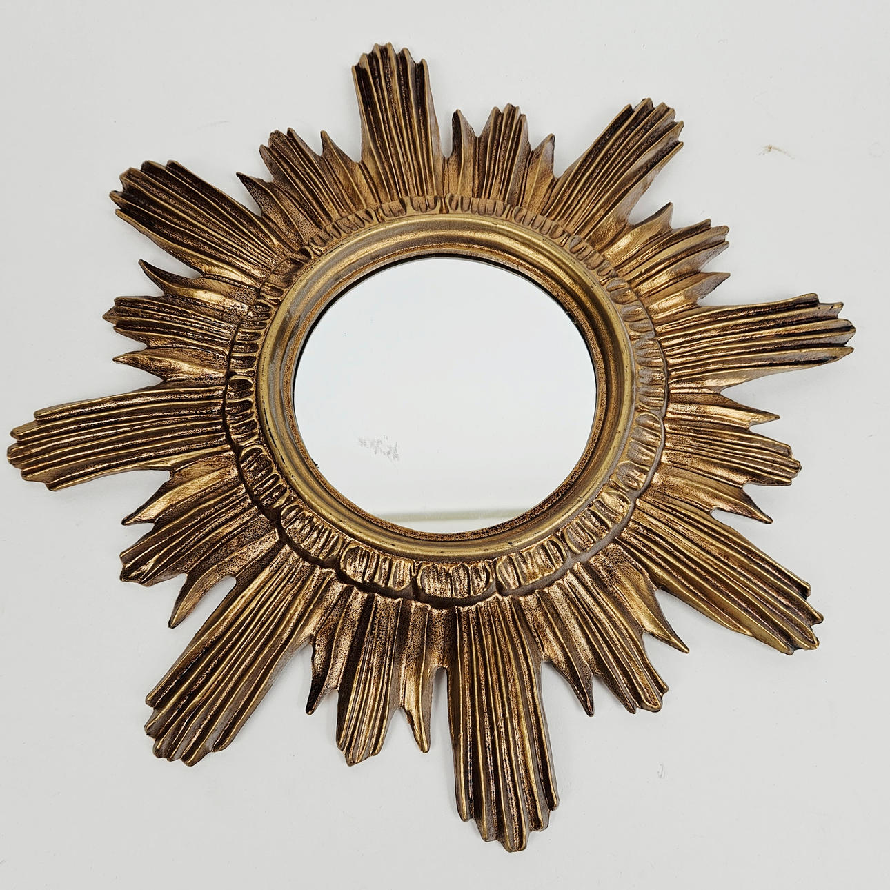 SOLSPEGEL, plast, Italien, 1900-talets andra hälft.