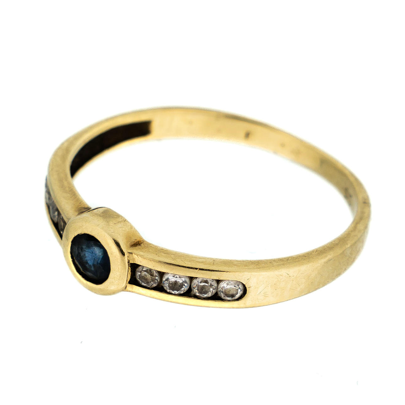 RING, 14K Guld, Besatt med safir.
