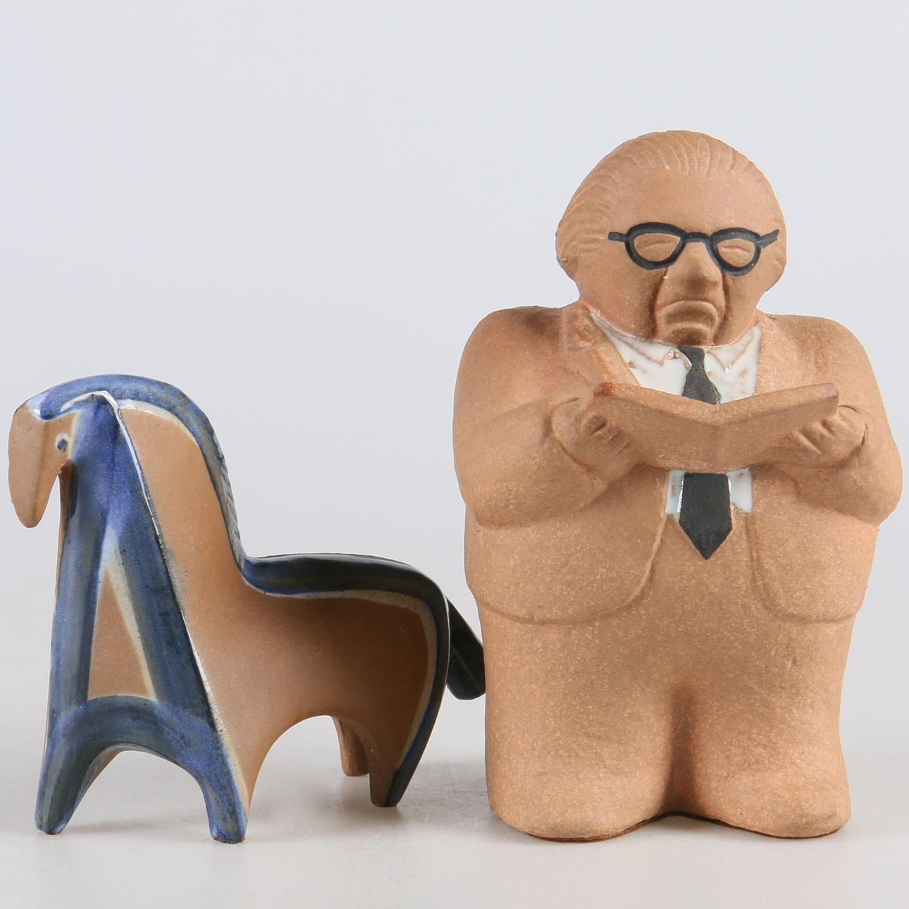 FIGURINER, 2 st. Stengods, häst samt Gunnar Sträng, Lisa Larson, Gustavsberg.