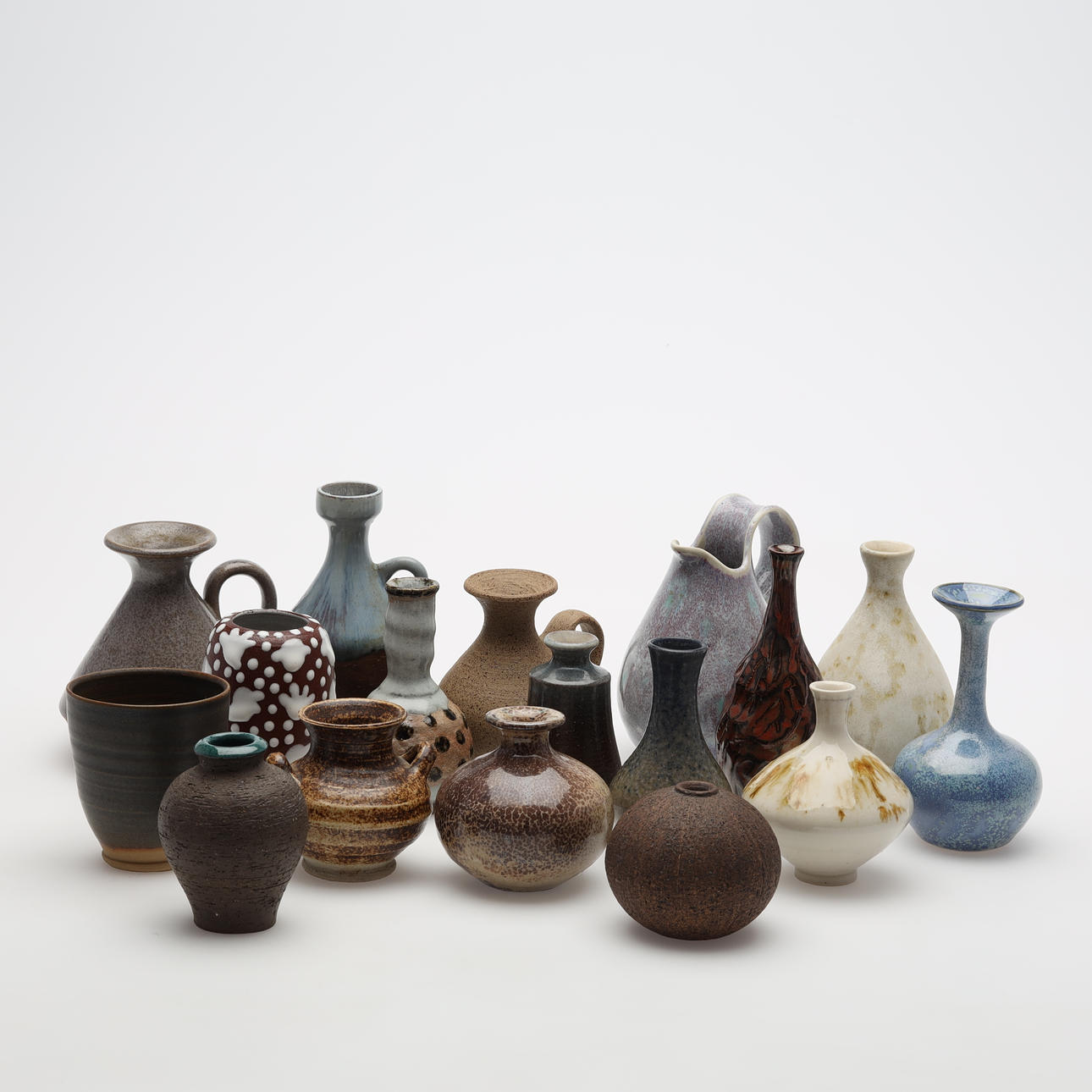 VASES 17 pcs stoneware.