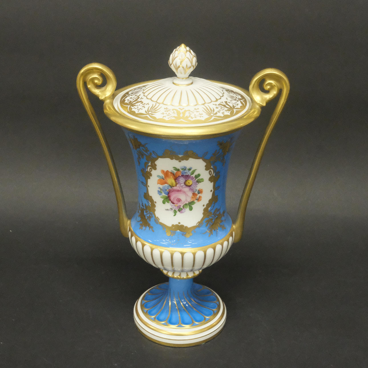 LIDDED URN, DRESDEN.