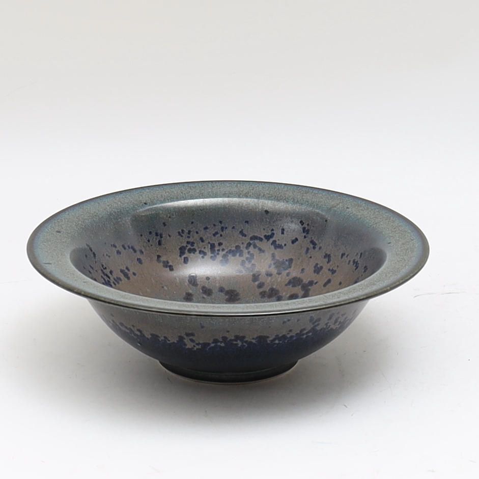 LASSE ÖSTMAN. Bowl, glazed stoneware, signed.