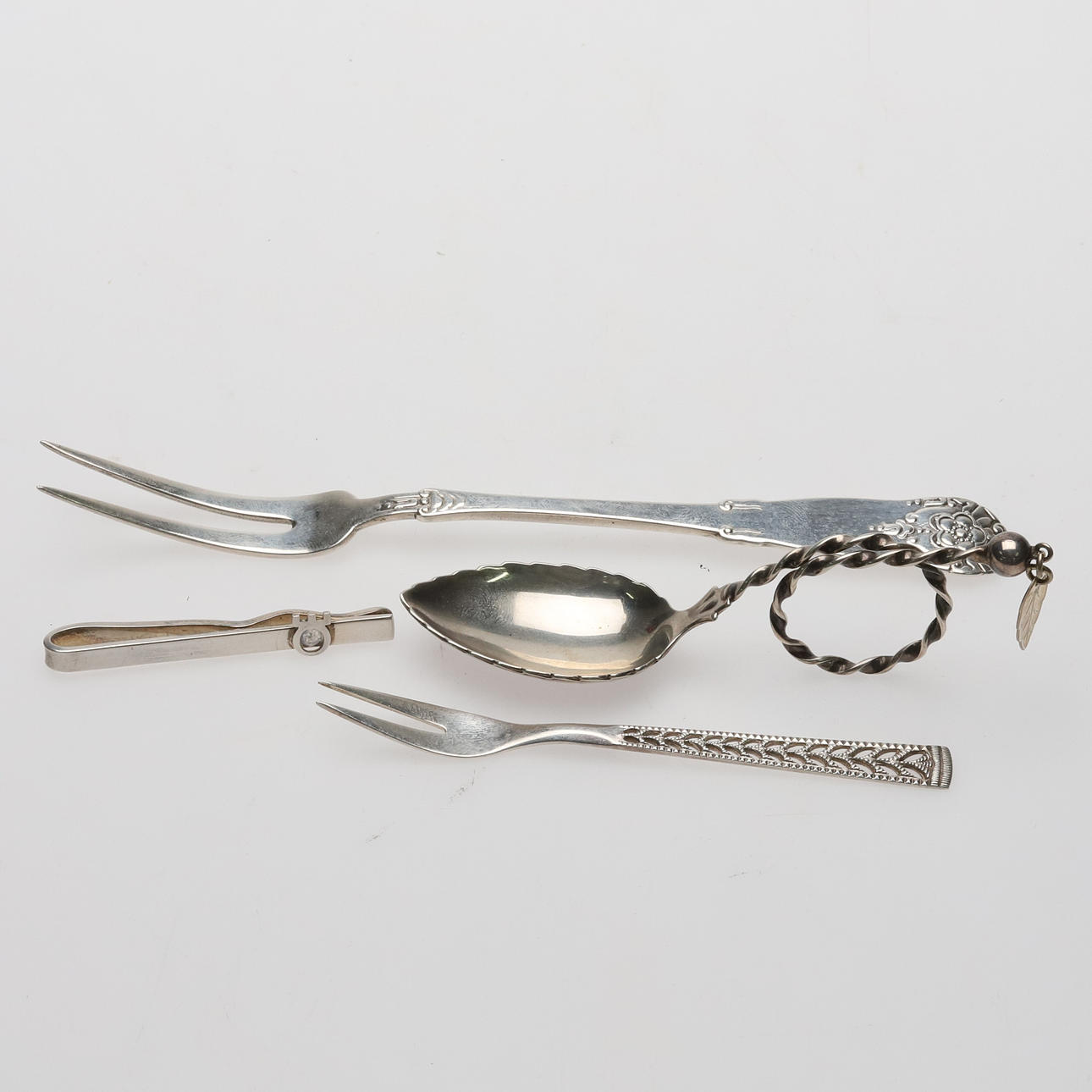 Silver, 4 delar, 66,3 gram.