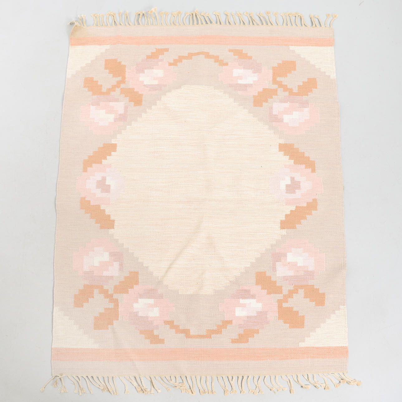 CARPET, Röllakan, 200 x 142 cm.