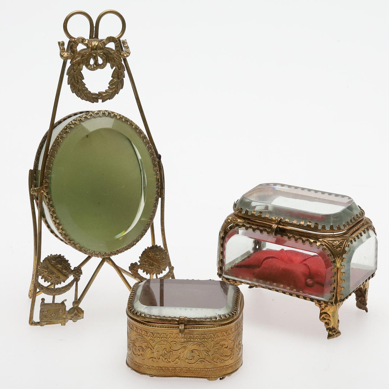 KLOCKGÖMMOR. 3 st. Gulmetall & glas.