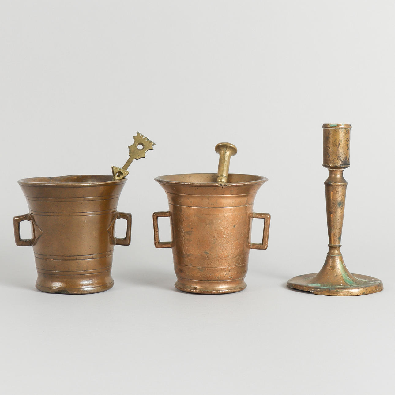 Candlestick and more in brass.