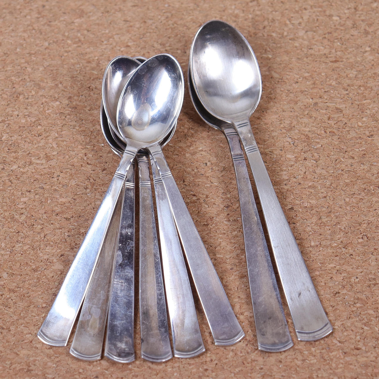 SILVER, teaspoons, total 108 grams.