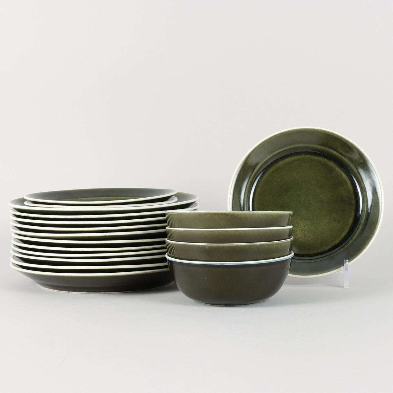 KARIN BJÖRQUIST. Tableware, Gustavsberg Vardag, 18 pieces.