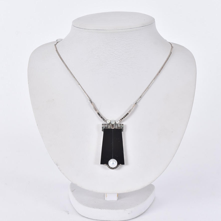 HALSSMYCKE, silver och onyx.