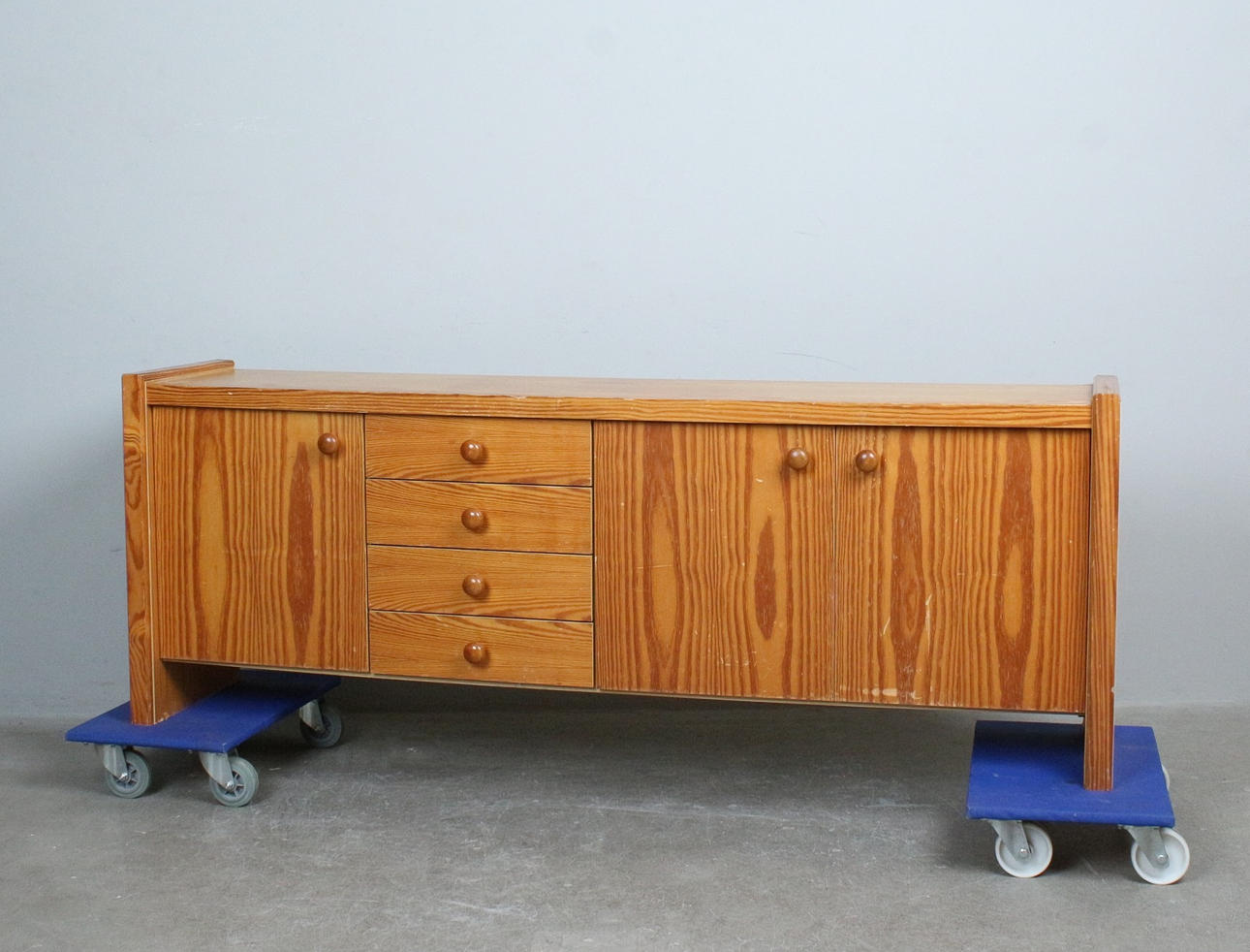 Sideboard pine, M&H Möbel.