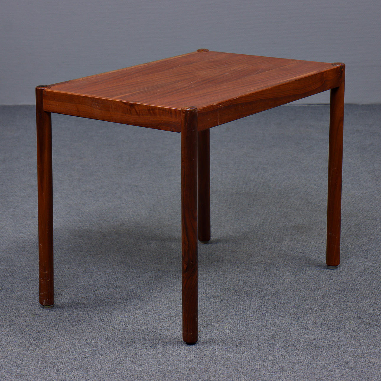 LITET BORD, VALNÖT, 1960-TAL.