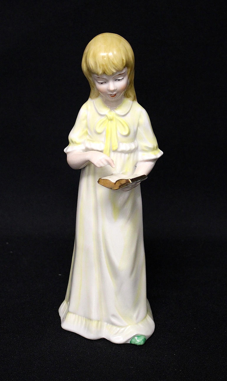 FIGURIN, Flicka, porslin.