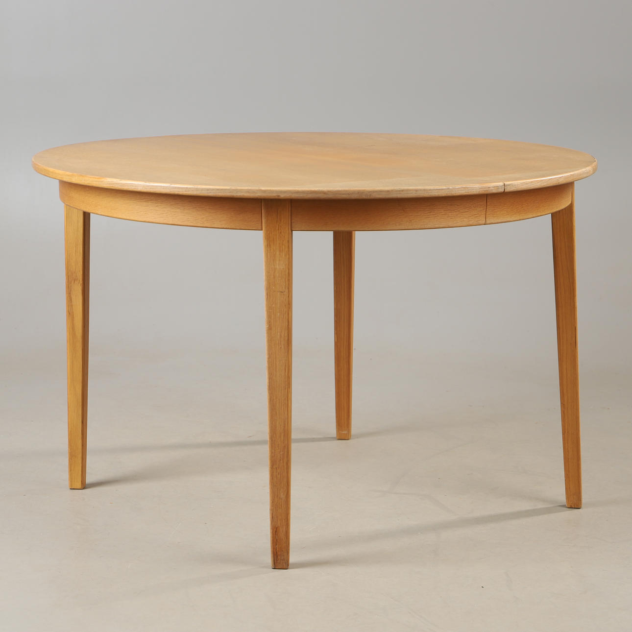 DINING TABLE, oak, mid-20th century.