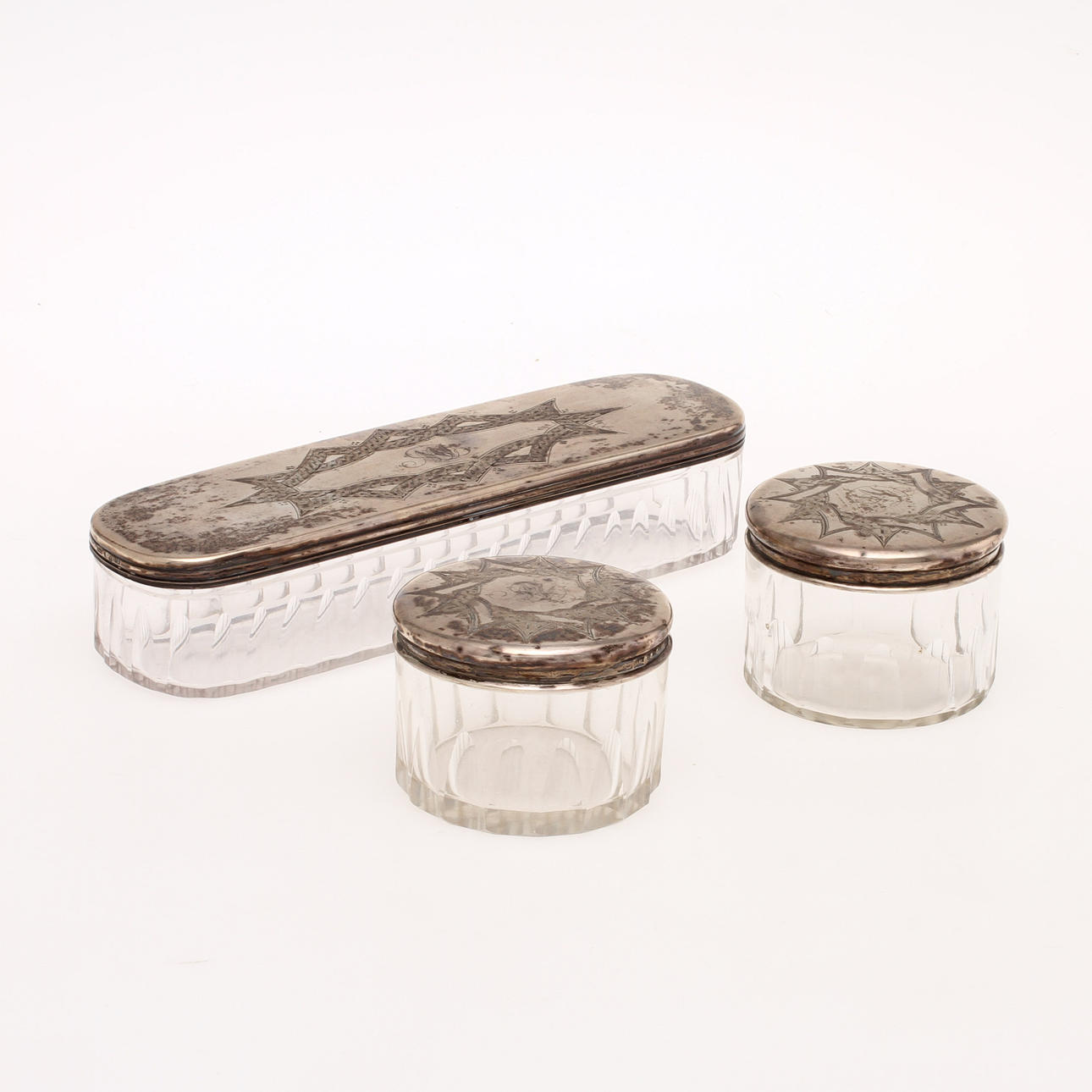 TOALETTSET, 3 delar. Silver och glas, Göteborg 1893.