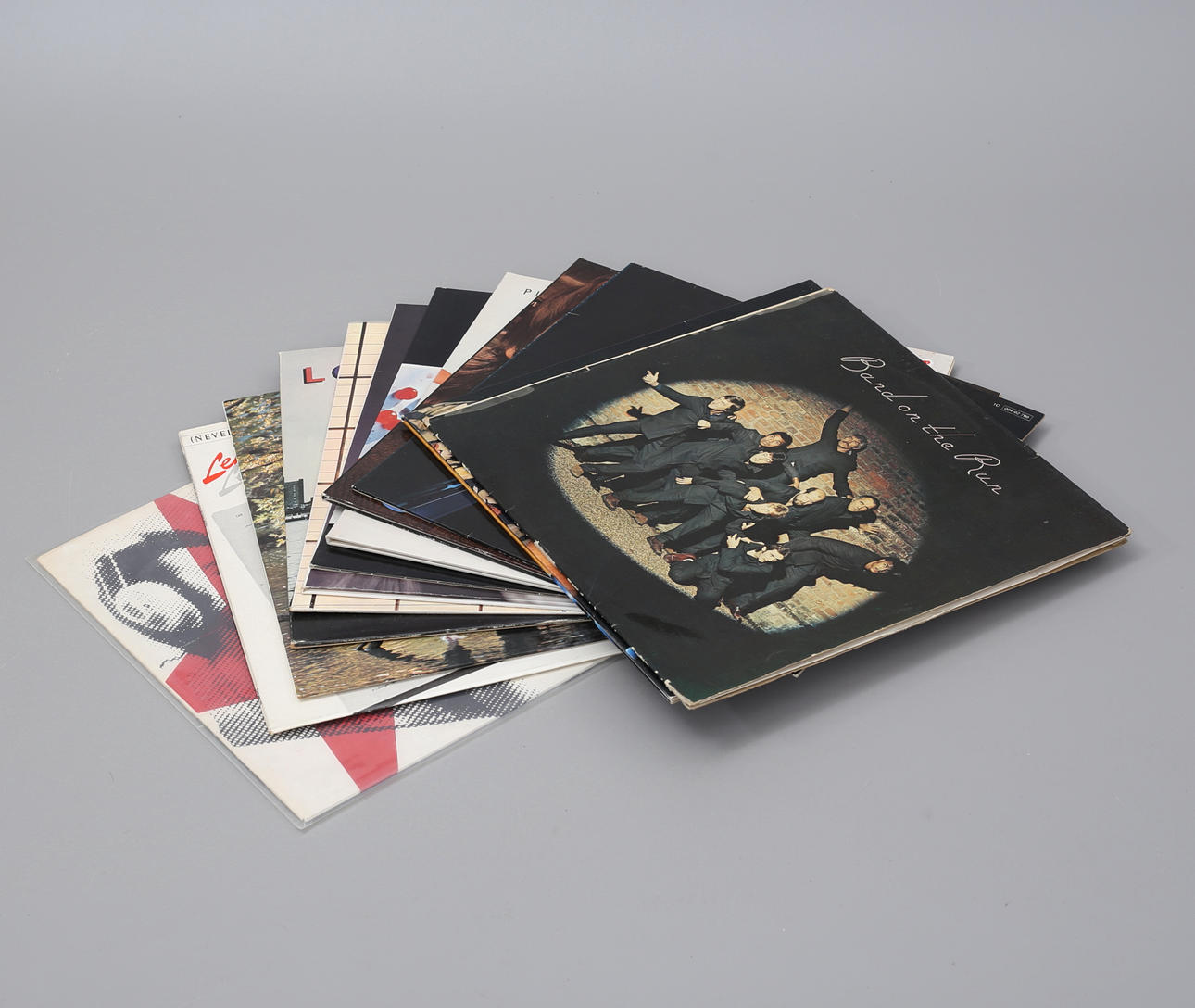 VINYL RECORDS Paul McCartney / Wings 12 pcs.
