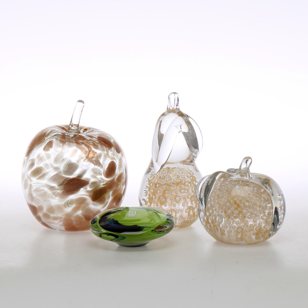 KONSTGLAS, 4 delar, bland annat Eino Mäkelä, Finland, FM Konstglas Ronneby, Sweden.