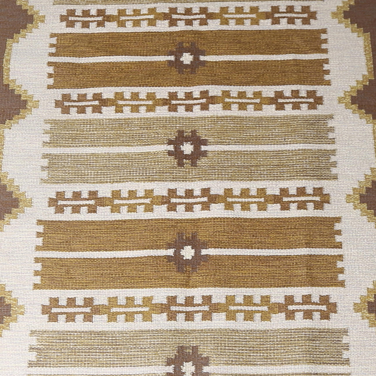 MATTA, rölakan, sannolikt Evy Svensson, signerad ES, ca. 248x171 cm.