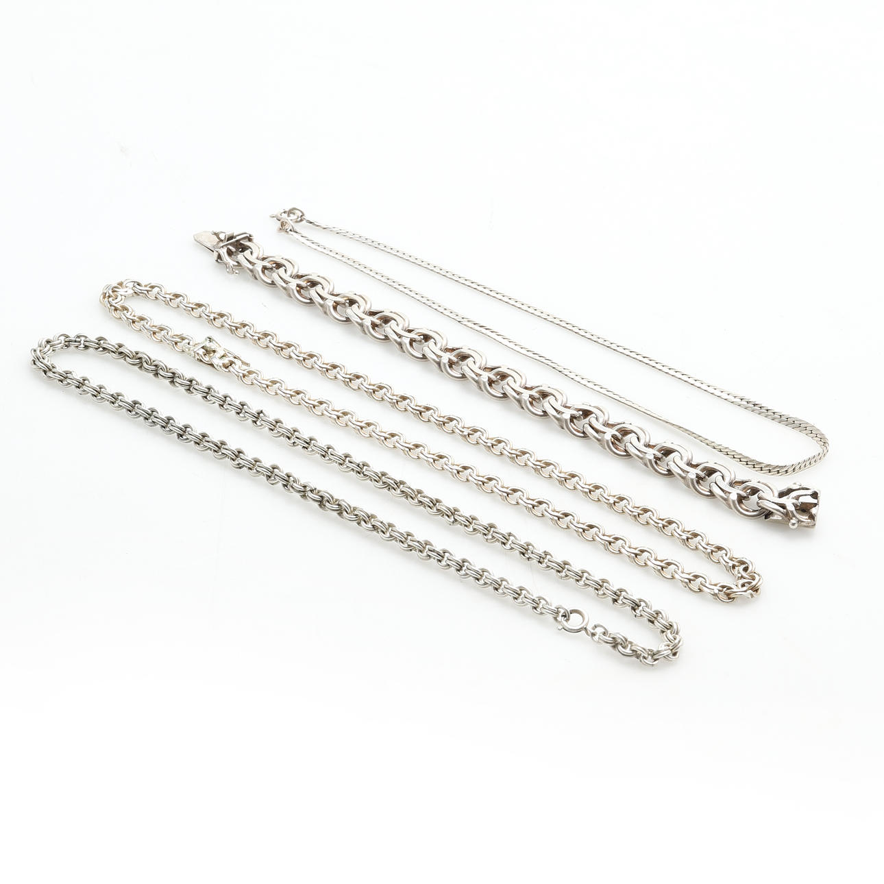 COLLIER, silver, 4 st. Vikt ca 112 gram.