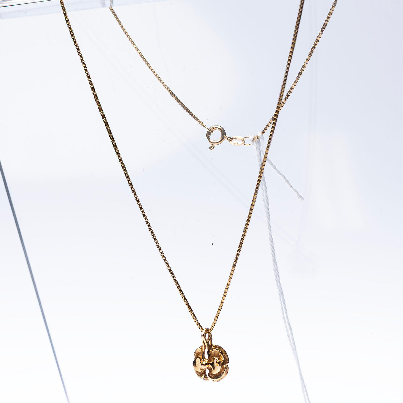 COLLIER, med hänge, 18k guld ca 5.2g.