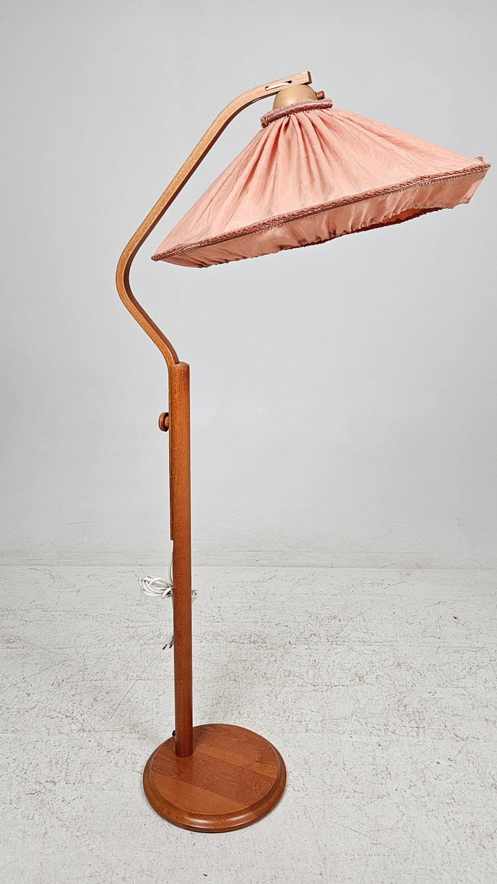 GOLVLAMPA, Markslöjd.