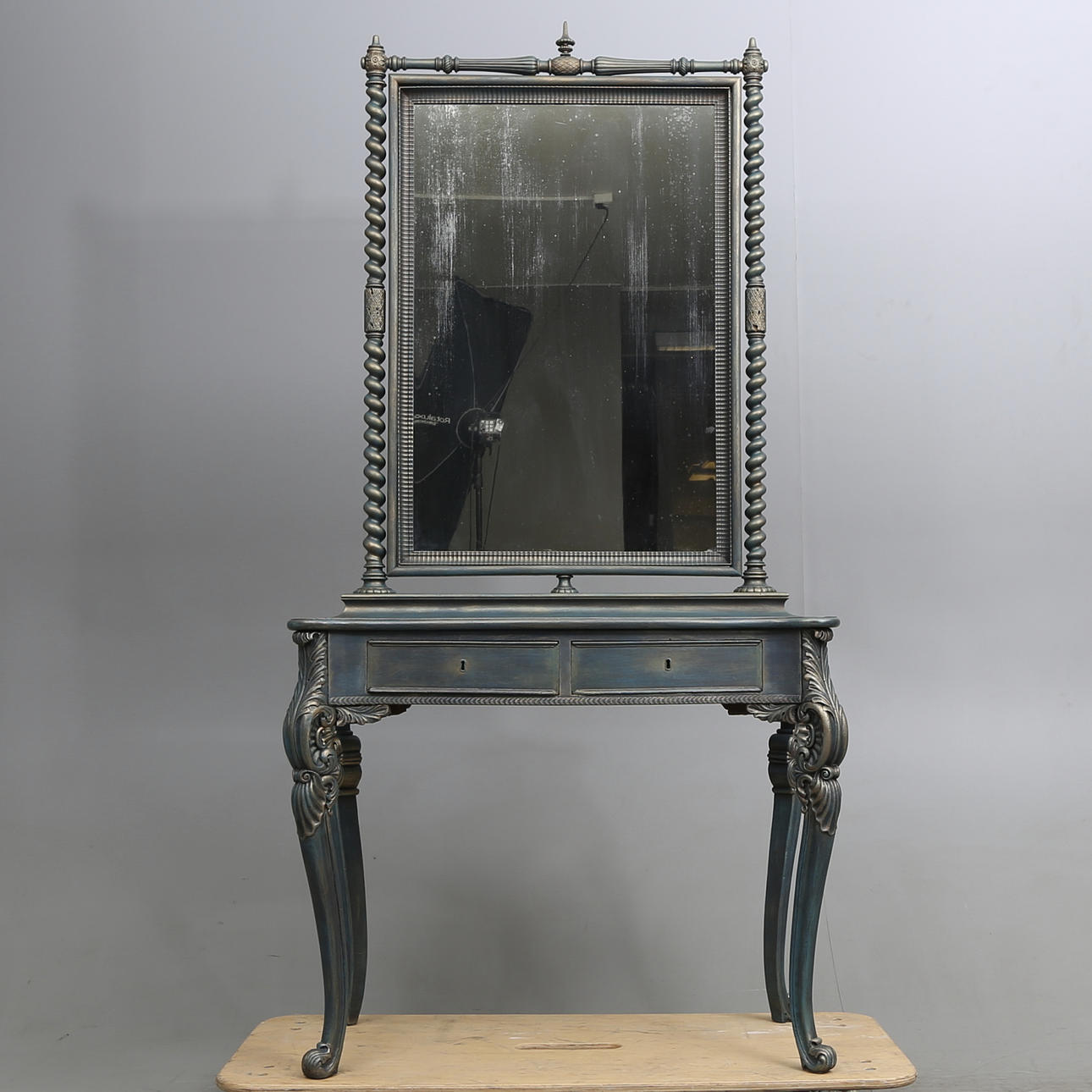 TOALETTBORD, nyrokoko, 1800-talets andra hälft.