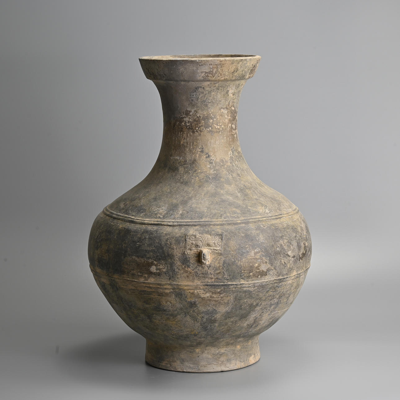 A LARGE CHINESE POTTERY HU JAR, WESTERN HAN DYNASTY. Asiatica ...
