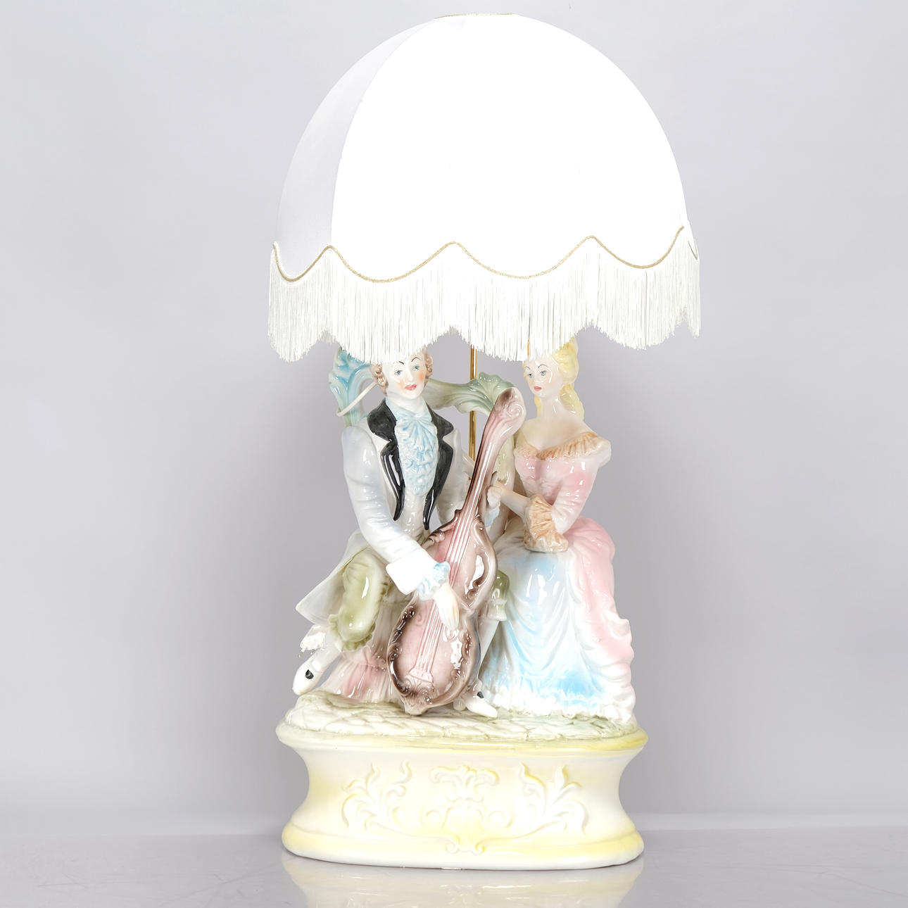 FLOOR LAMP. Porcelain 20th century.