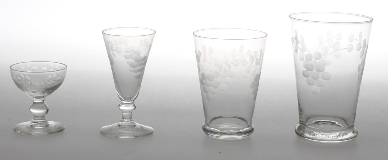 GLASSERVIS, 67 delar, 1900-tal.