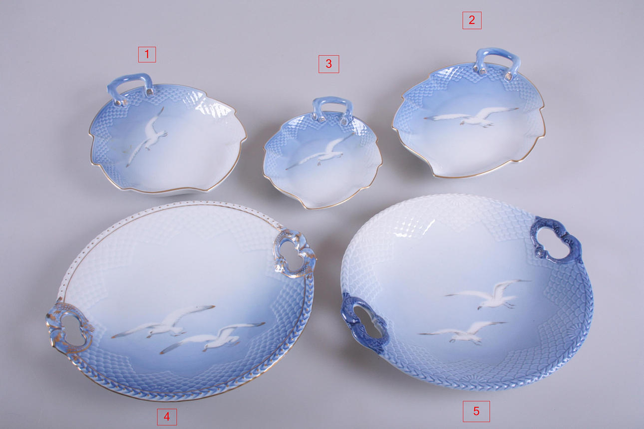 UPPLÄGGNINGSFAT, 5 delar, Blå Måsen, Bing & Gröndahl, Danmark.