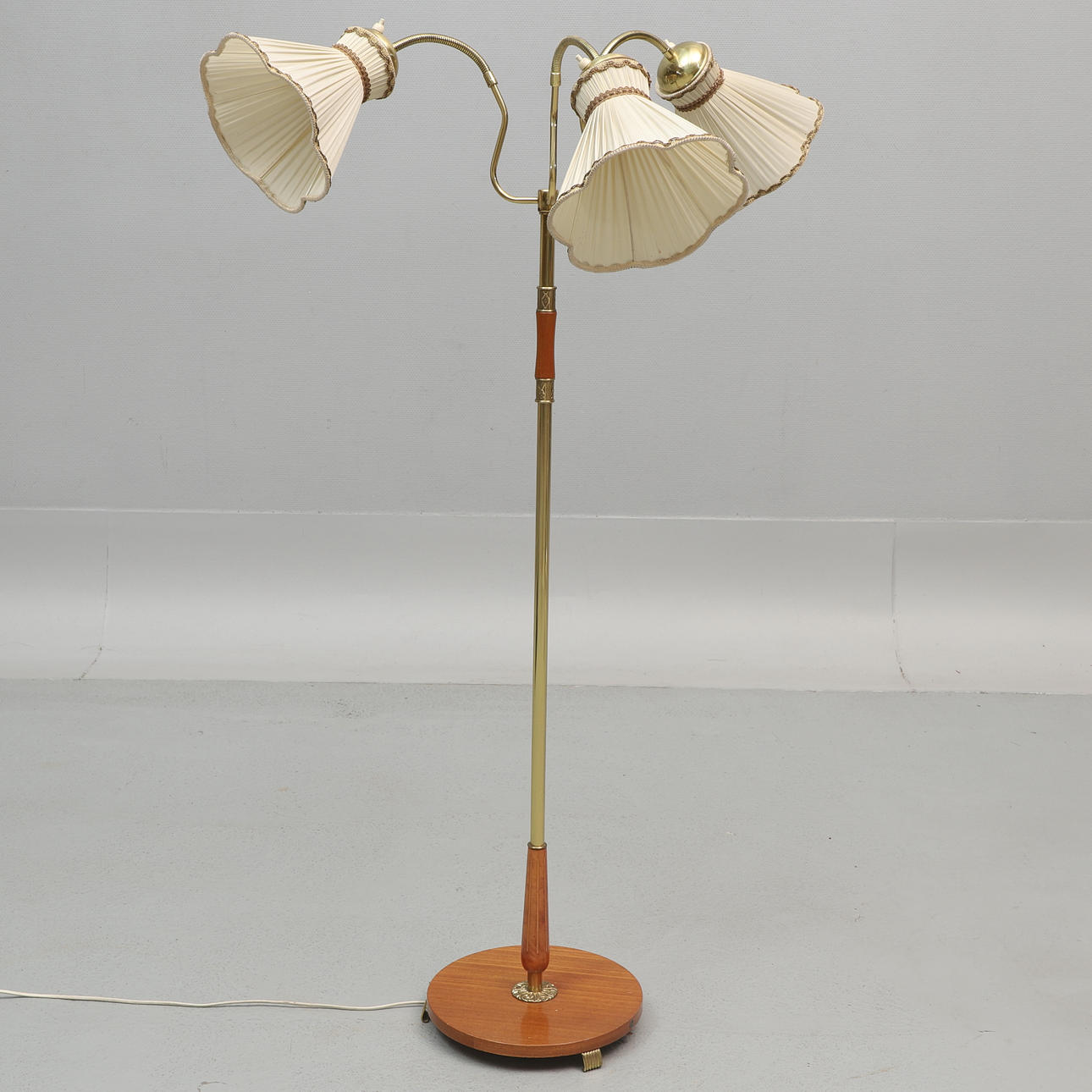 FLOOR LAMP, yellow metal & wood, Eskilstuna Elektrofabrik, 20th century ...