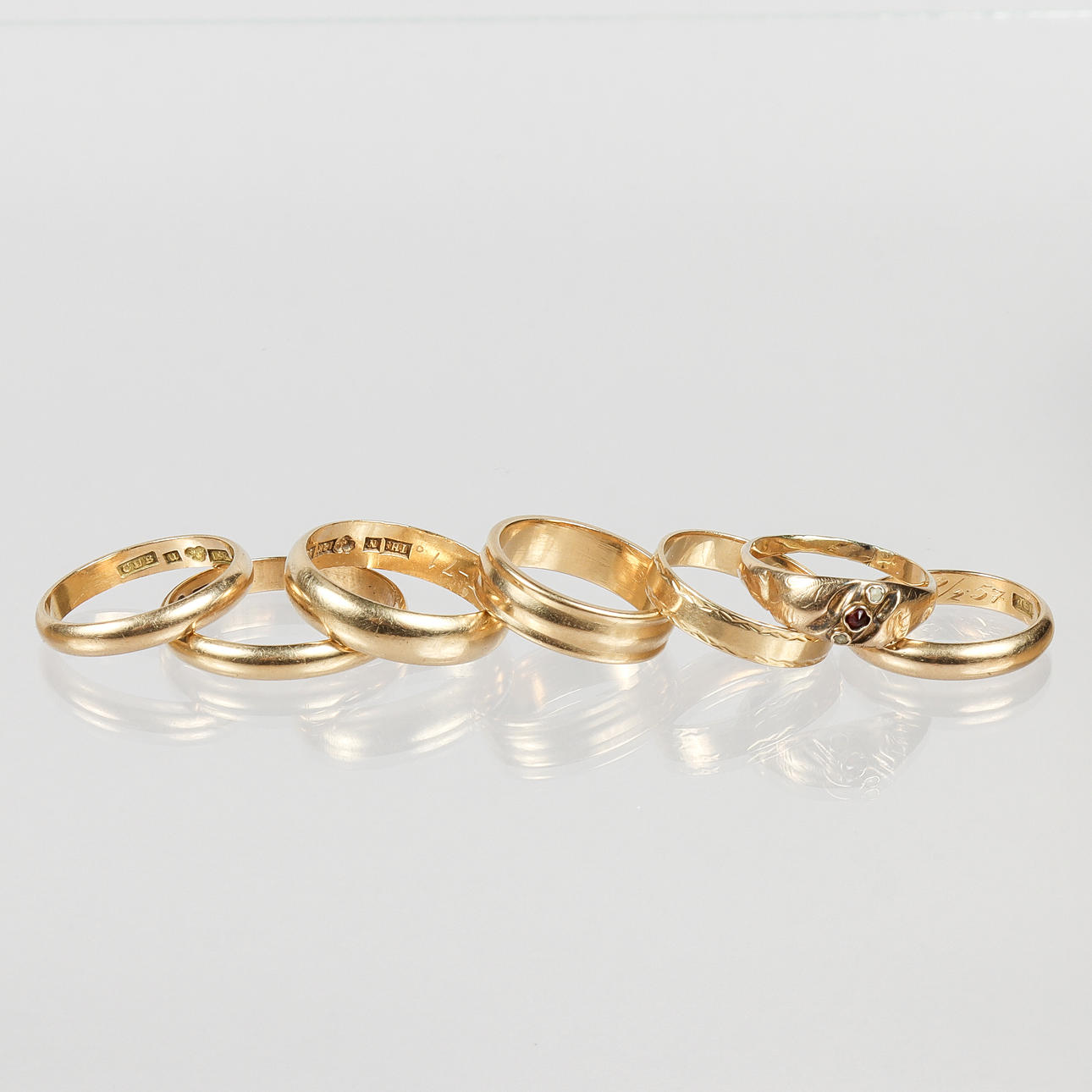 RINGAR 7 stycken 18k guld.