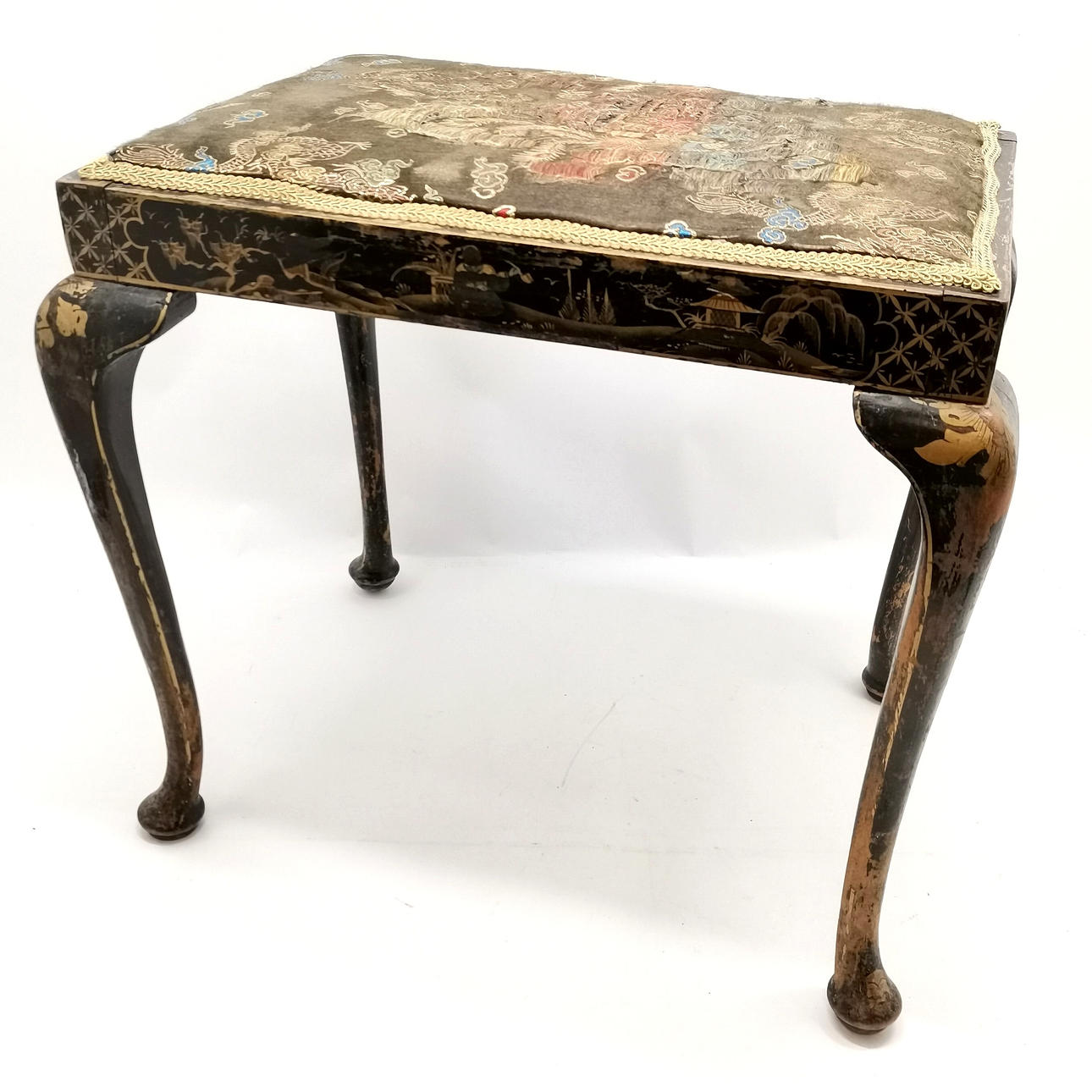 ANTIQUE CHINOISERIE UPHOLSTERED DRESSING TABLE STOOL.
