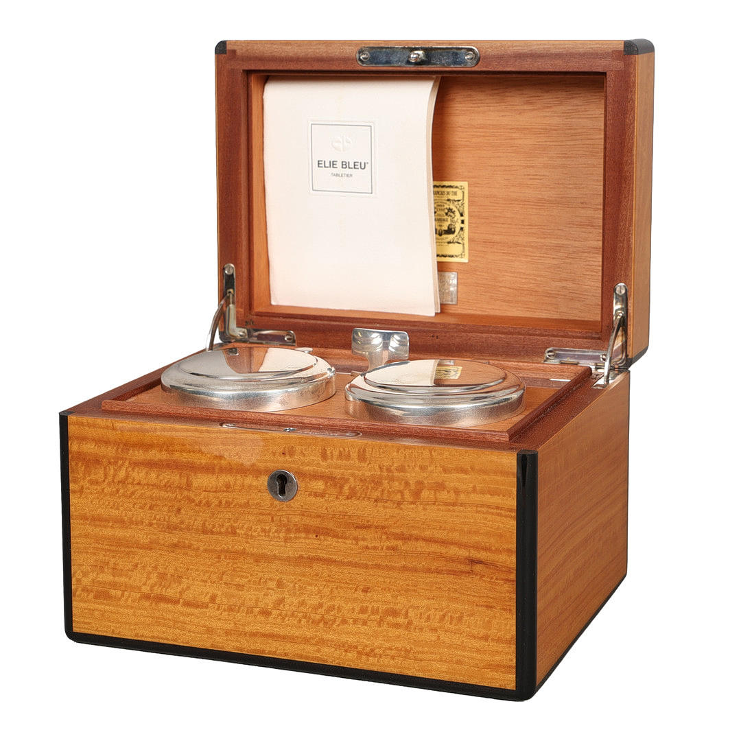 ELIE BLEU PARIS シガートレイ ELIE BLEU TABLETIER PARIS. A SATINWOOD TEA CADDY. Swedish Folk Art