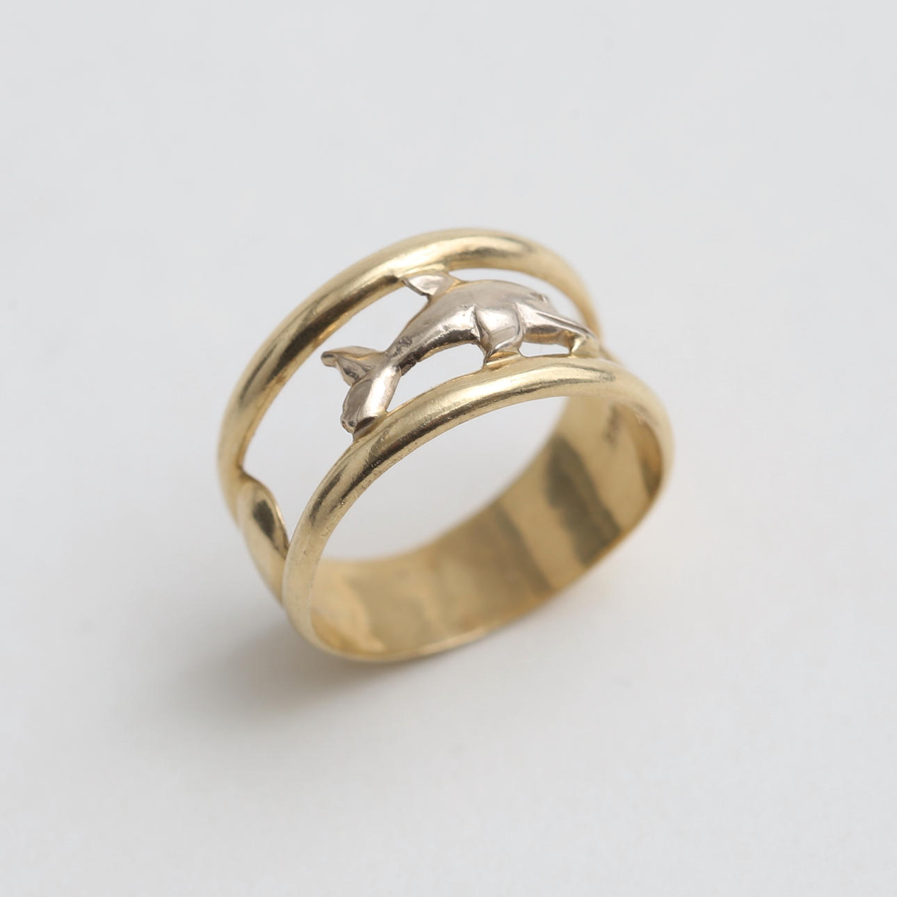 RING 14K Guld, vikt 4.42 gram.