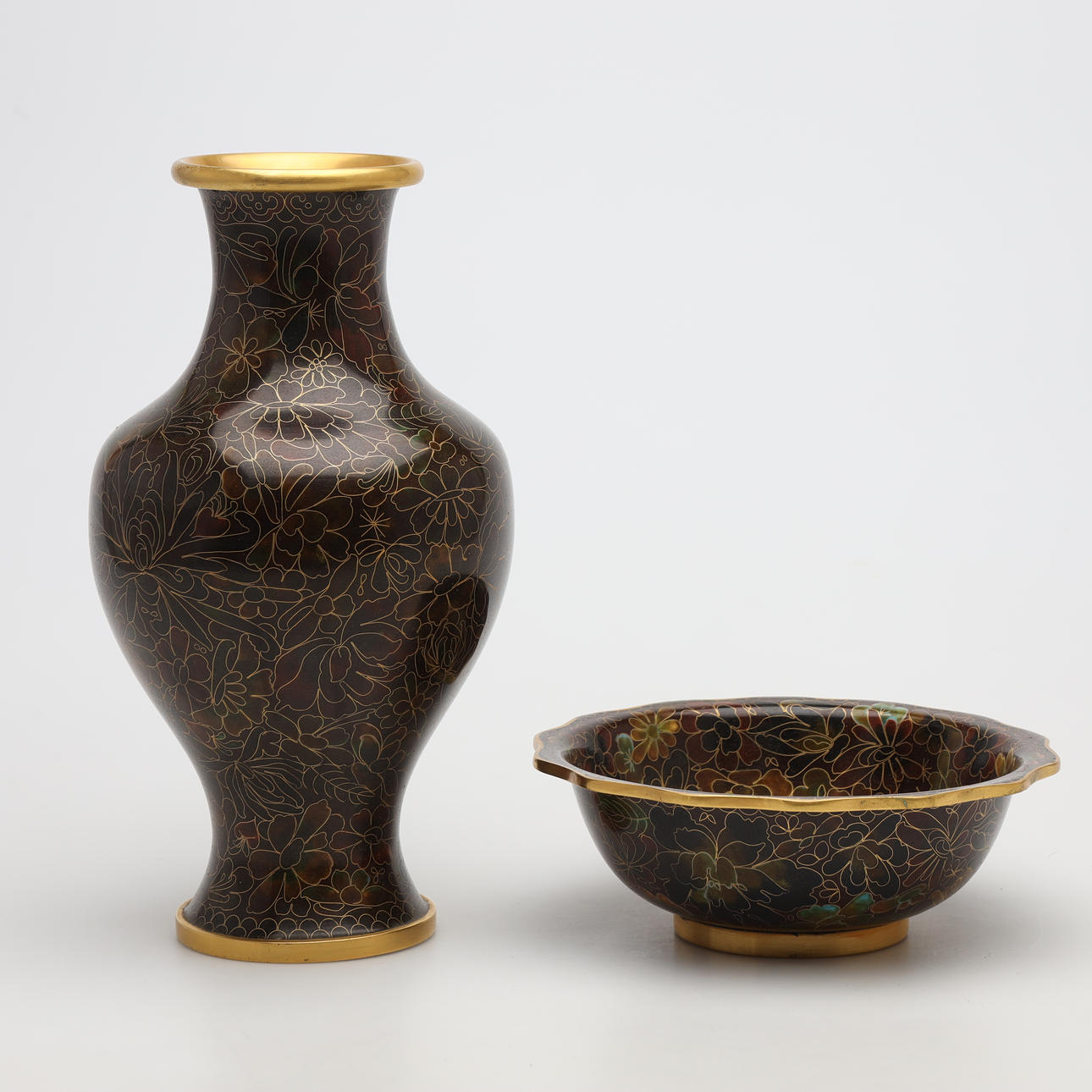 VAS samt SKÅL, cloisonné, 1900-tal.
