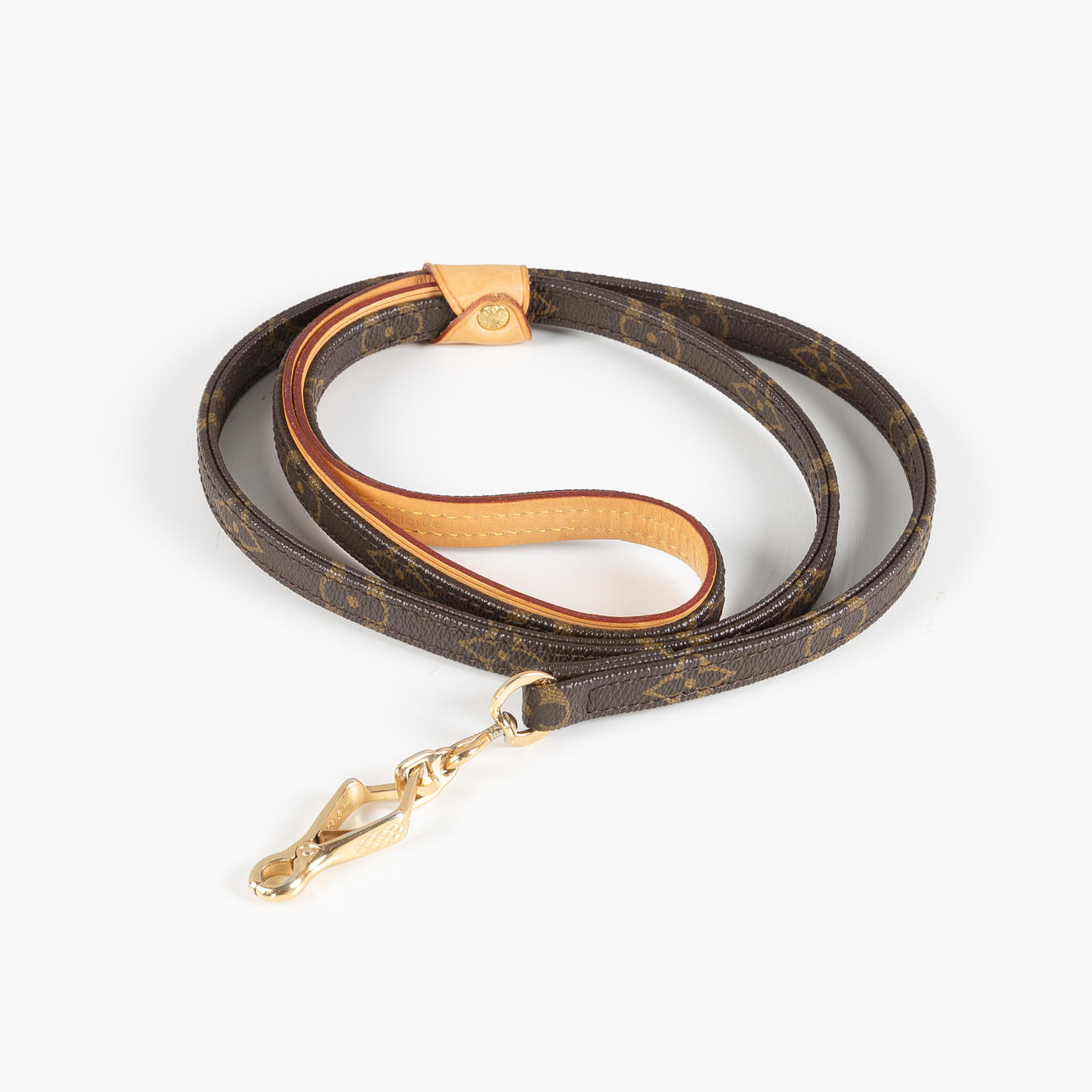 HUNDLEINE, "Baxter Dog Leash MM", Louis Vuitton, Monogram-Canvas mit  braunen Lederdetails. Vintage-Kleidung & Accessoires - Auctionet