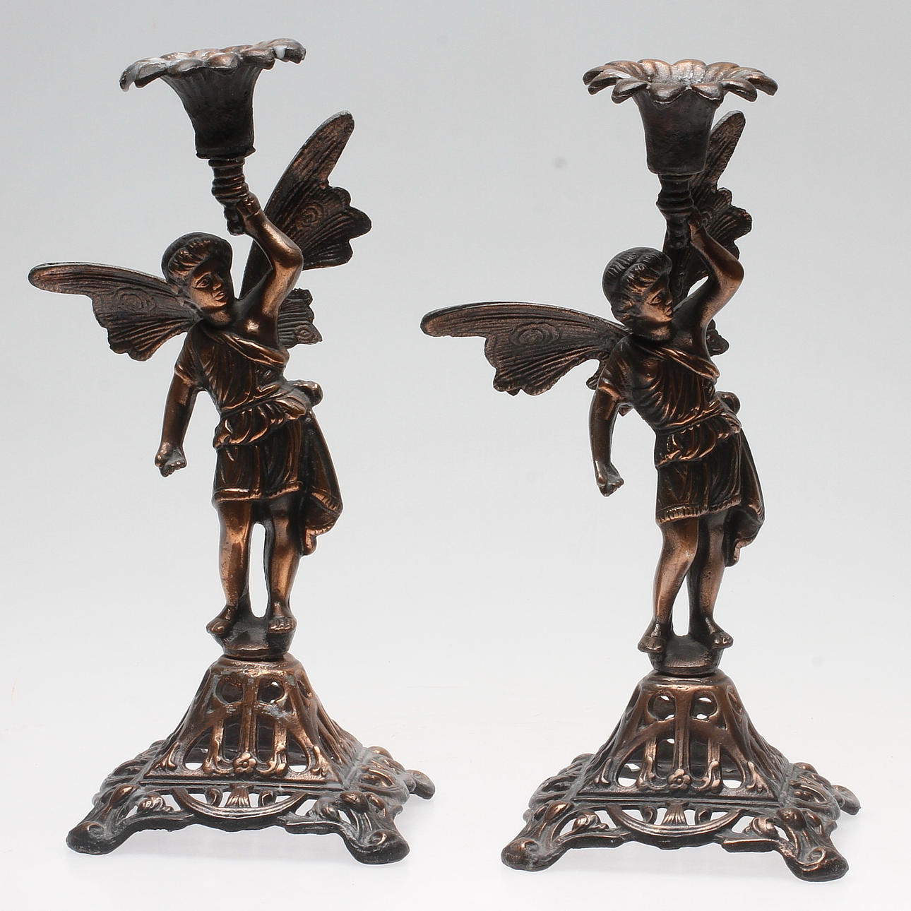 LJUSSTAKAR, ett par, lättmetall, 1900-tal.