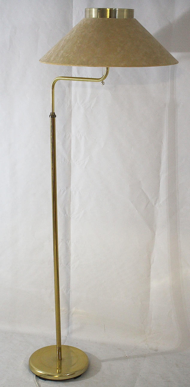 GOLVLAMPA, mässing, Nafa, 1900-talets andra hälft.