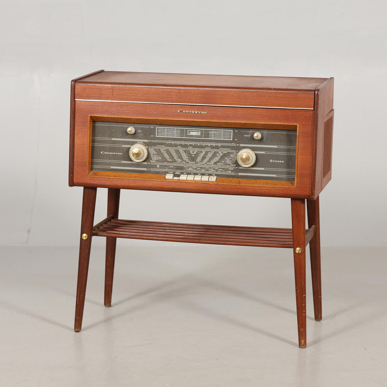 RADIOGRAMMOFON, Conserton 1900-talets mitt.