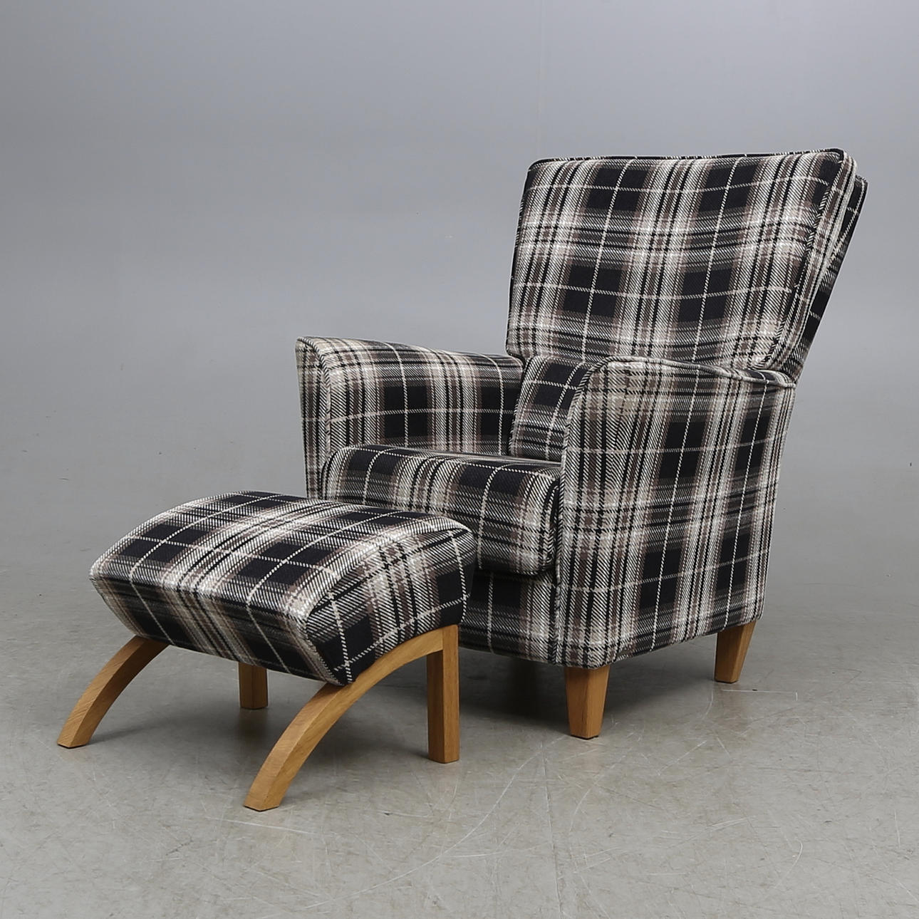 FÅTÖLJ och FOTPALL, Bröderna Andersson, 2000-tal.