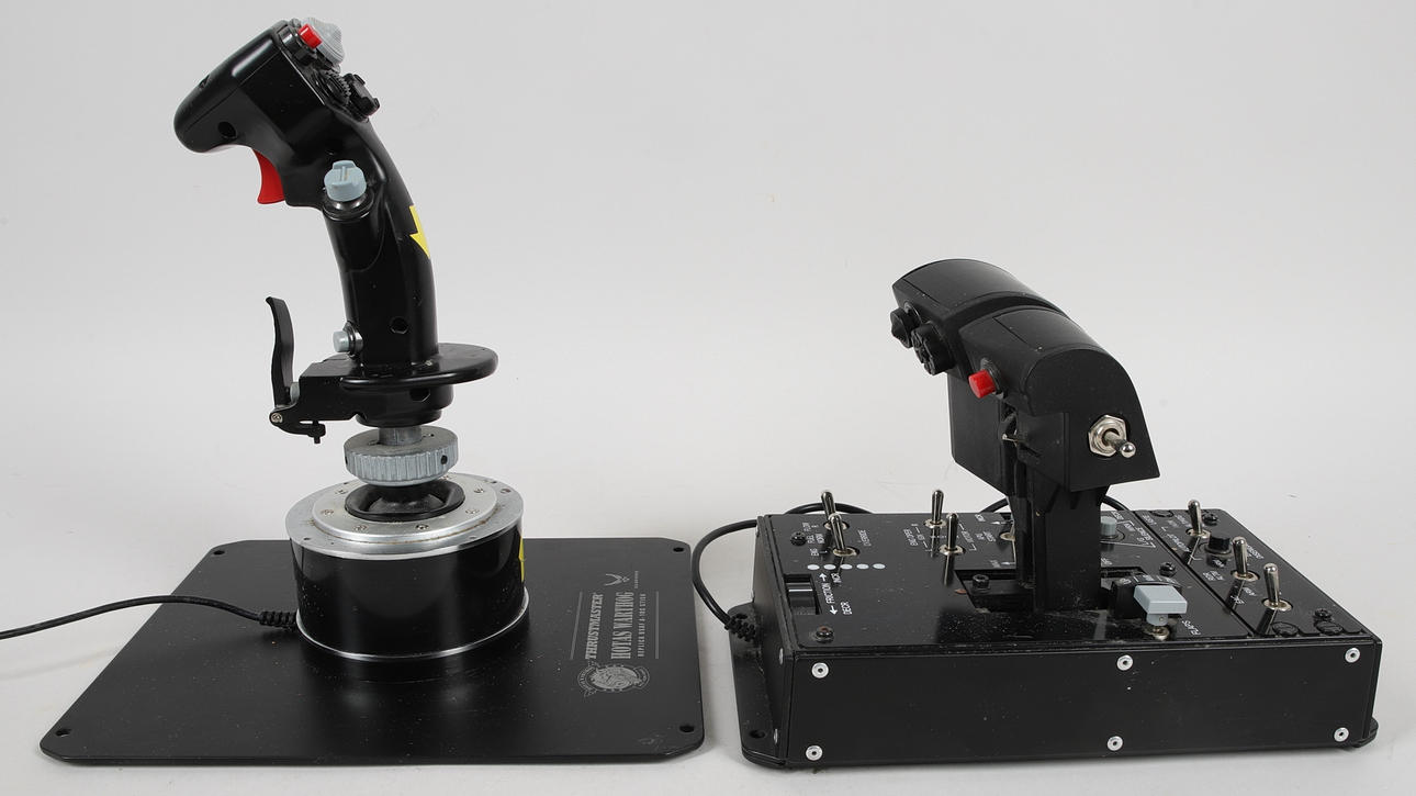 FLIGHT SIMULATOR, 2 parts, metal and plastic, Thrustmaster HOTAS ...