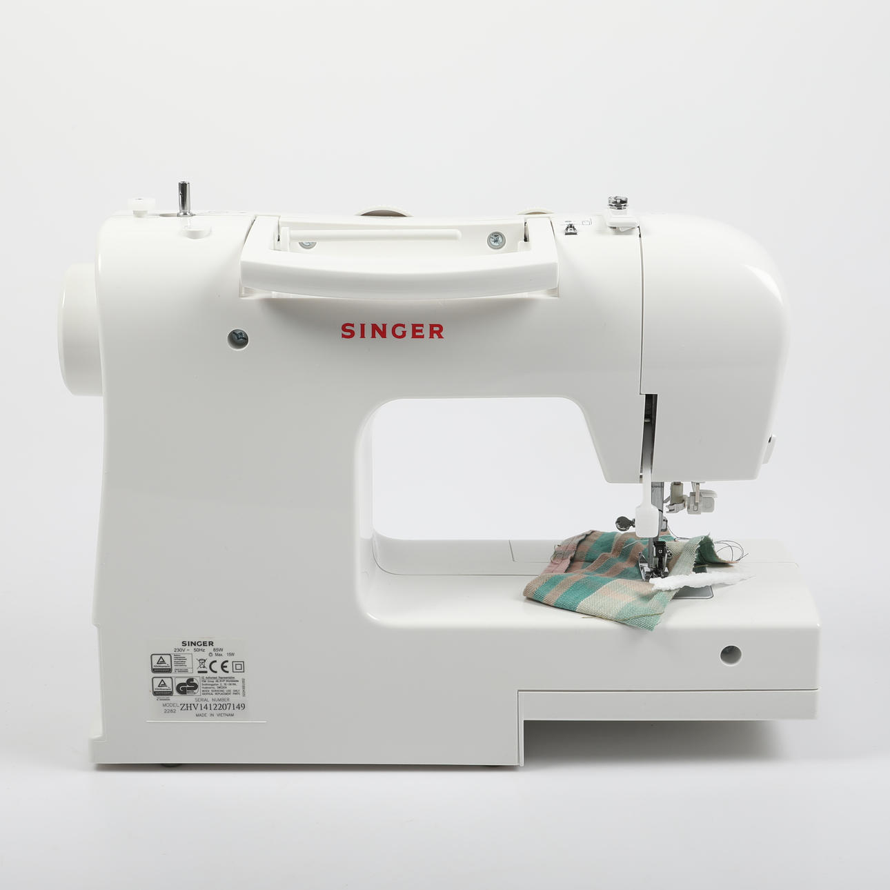 SEWING MACHINE, "Singer Tradition 2282", 2016-21.