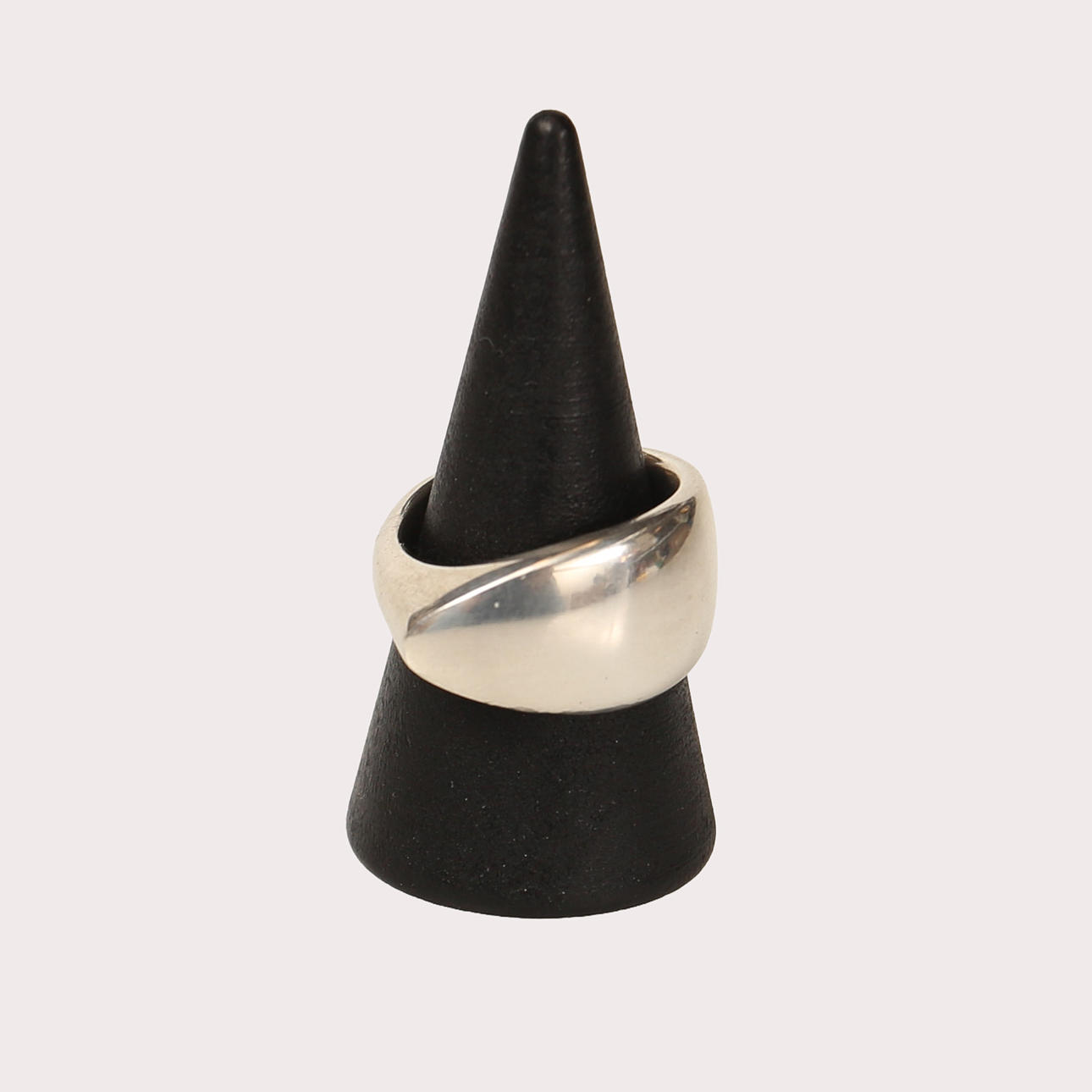 GEORG JENSEN. Ring, Sterlingsilver, modell nr 500.