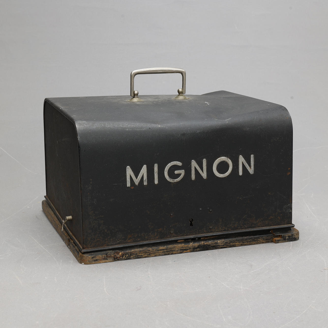 SKRIVMASKIN, AEG Mignon, 1900-talets början.