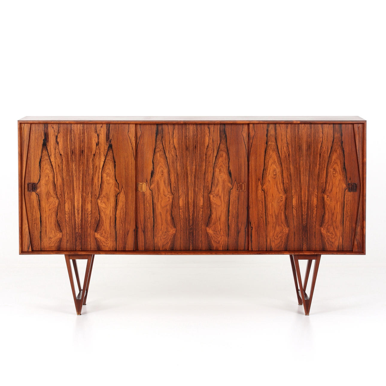POUL HUNDEVAD. Sideboard, jakaranda. Danmark. 1960-tal.