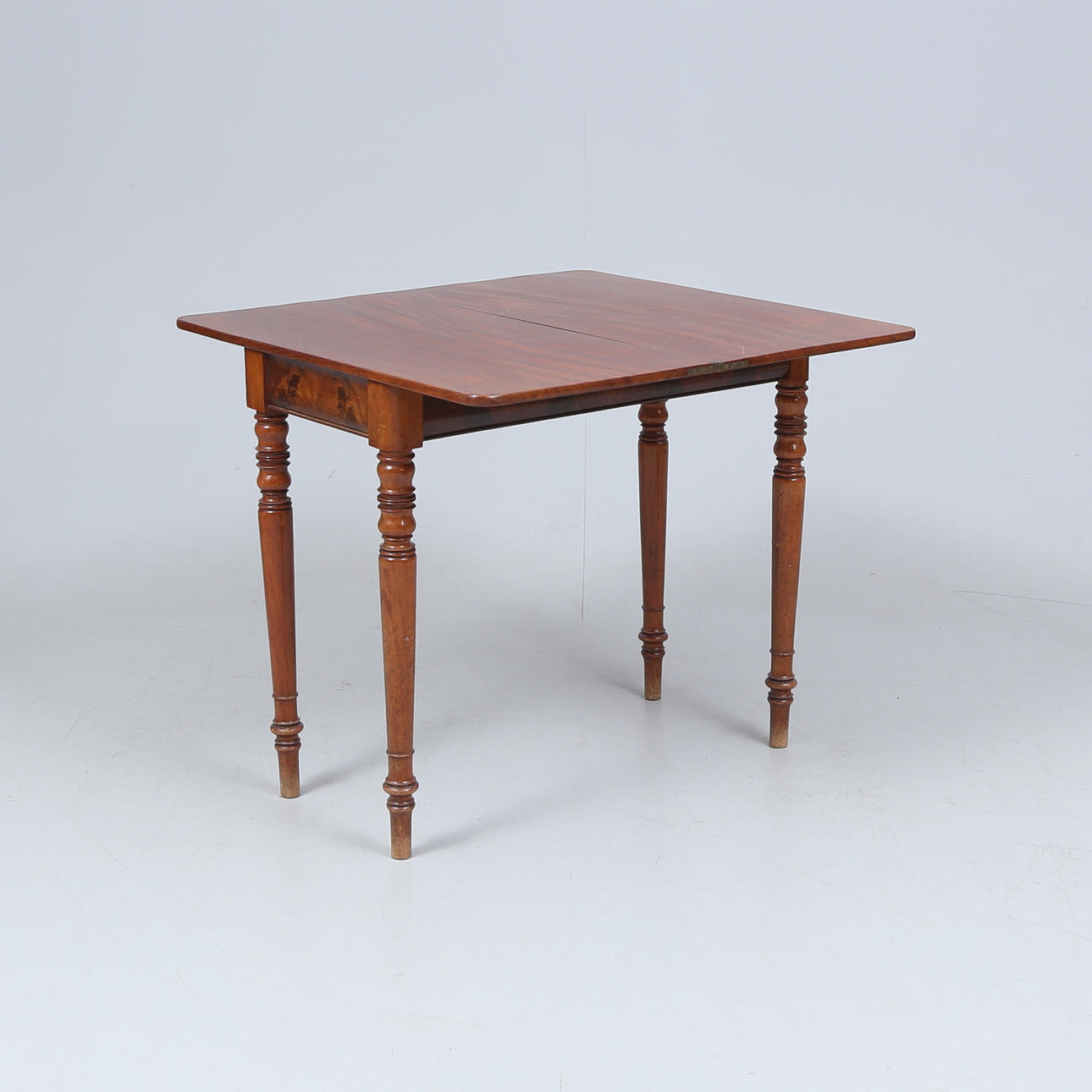 SPELBORD, omkring 1900.