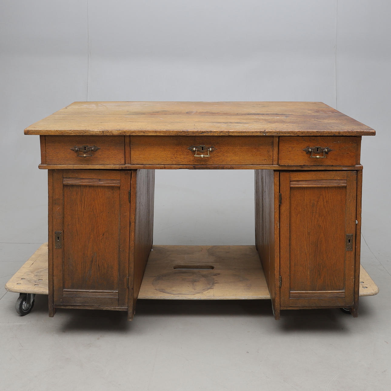 SKRIVBORD, Ek, omkring 1900.