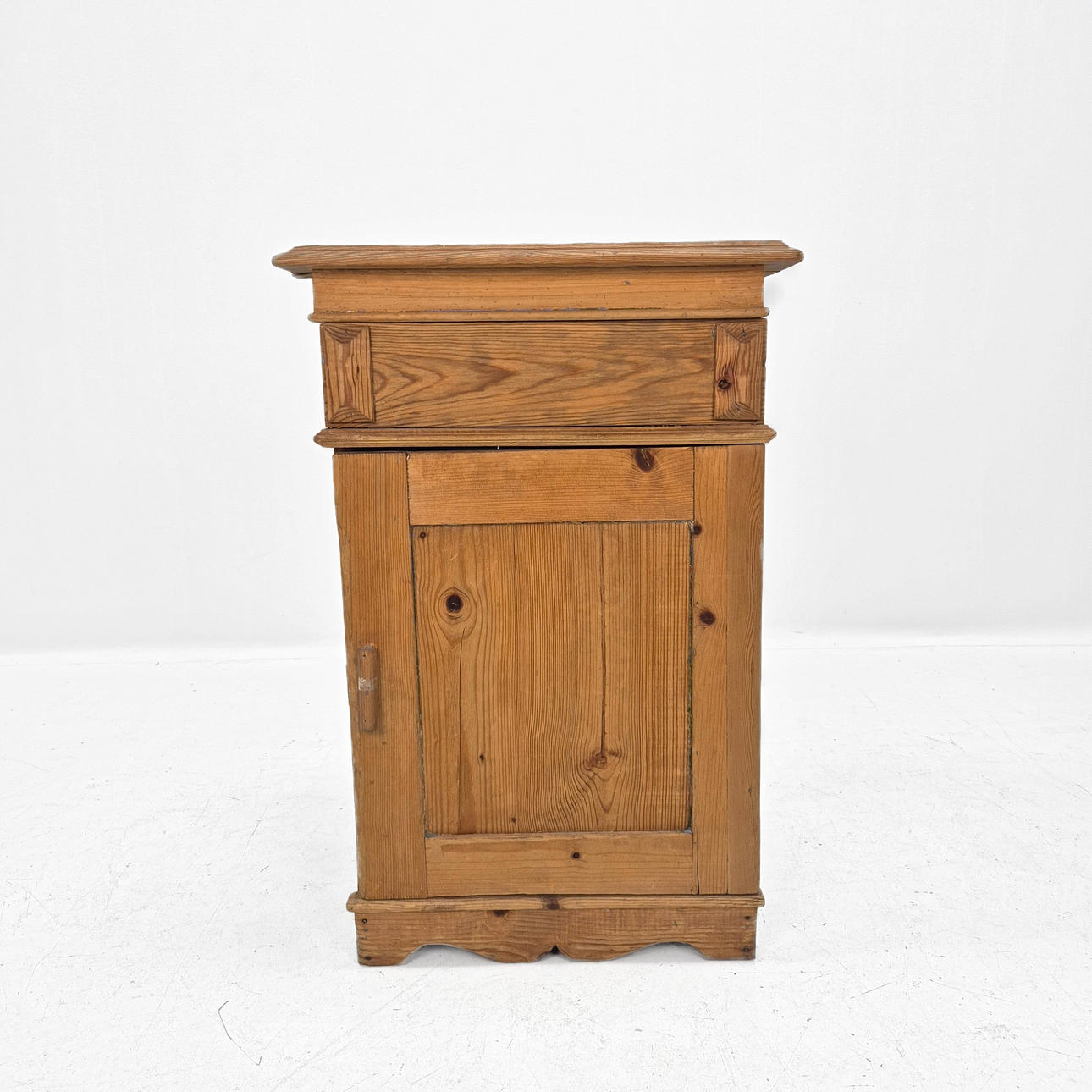 POTTSKÅP , fura, 1800/1900 tal.