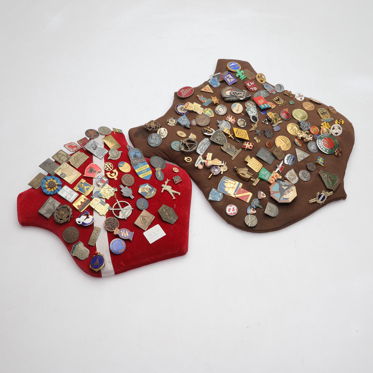 PINS-/NÅLMÄRKEN, olika länder, 1900-tal.